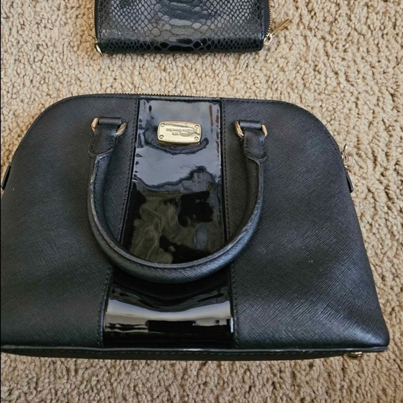 Michael Kors purse with Wallet Bundle Set - Picture 3 of 14